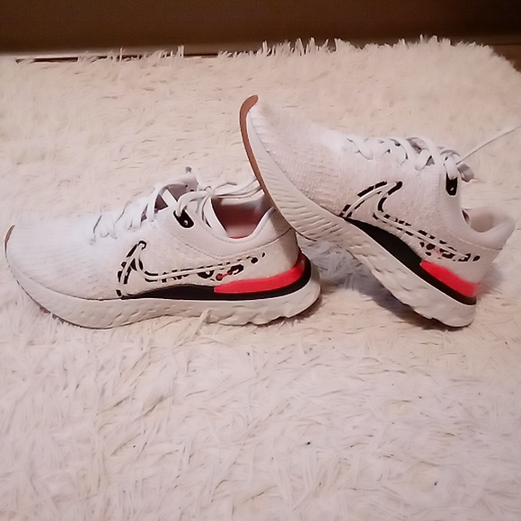 Nike React Infinity Run Flyknit 3 'Leopard' - Picture 1 of 4